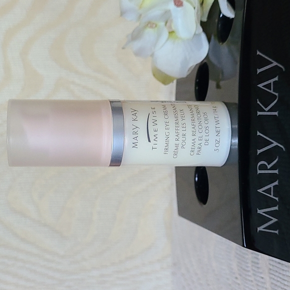 Mary Kay Timewise Firming Eye Cream - Picture 1 of 2